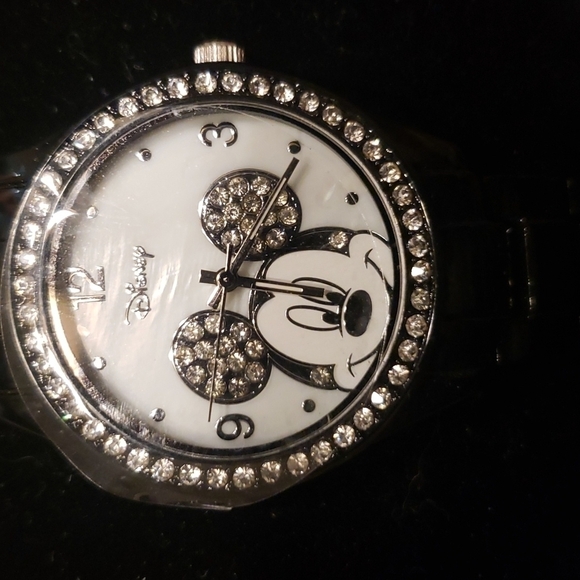 Disney Mickey Mouse watch - Picture 1 of 4